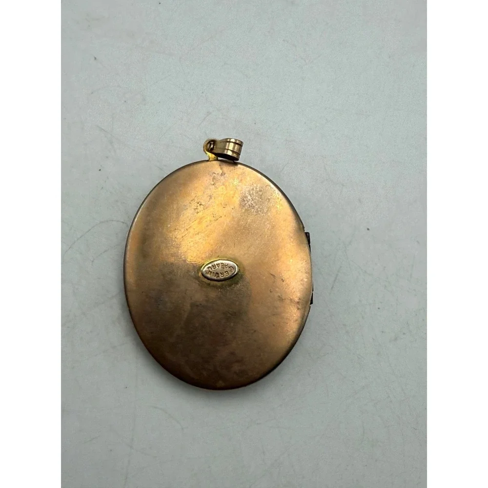 Erwin Pearl Vintage Lion Head Oval Locket Pendant Gold Tone Animal Motif Large